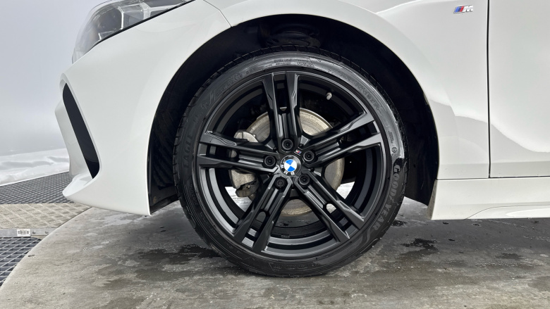 BMW 1 Series 118i M Sport 5dr Step Auto Petrol Hatchback